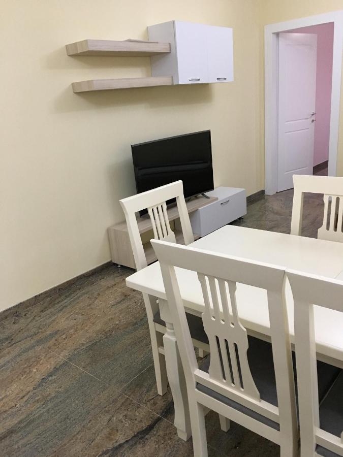 Appartamento Kledi Hotel&Apartments Shëngjin